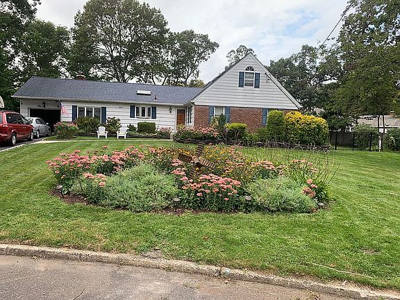 4th image of 4 Aitken Ct