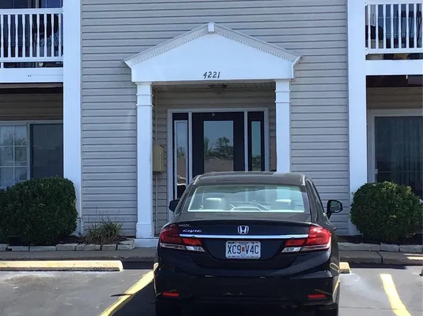 4221 Heritage Woods Dr Unit 4221B, Saint Louis, MO 63129