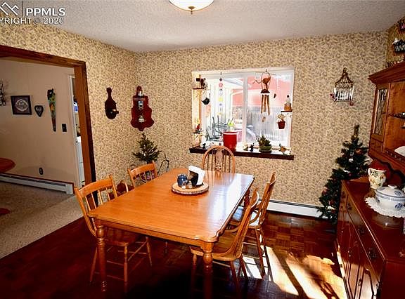 5th image of 320 N Elm St