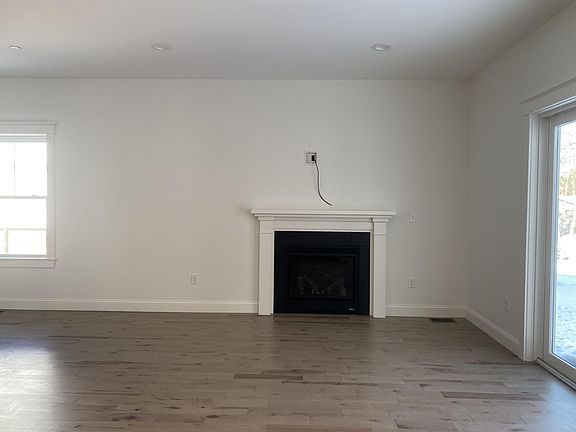 5th image of 28 Benjamin Way