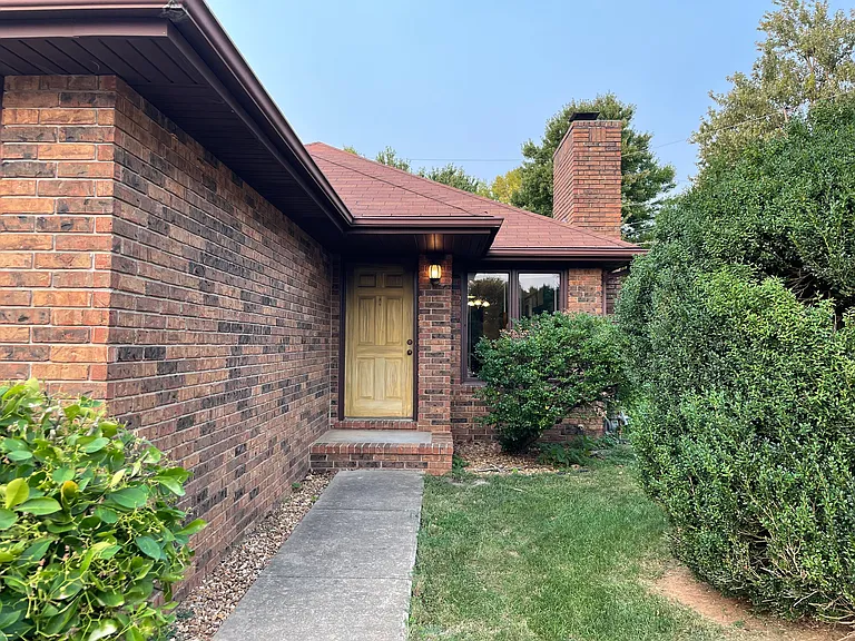 4034 S Miranda Ct — Photo 1