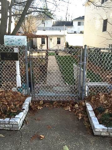 1st image of 95 Hastings St