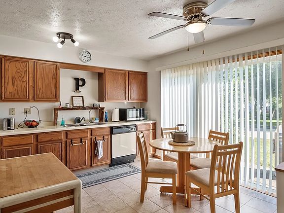 5th image of 202 Kirkstone Pl #202