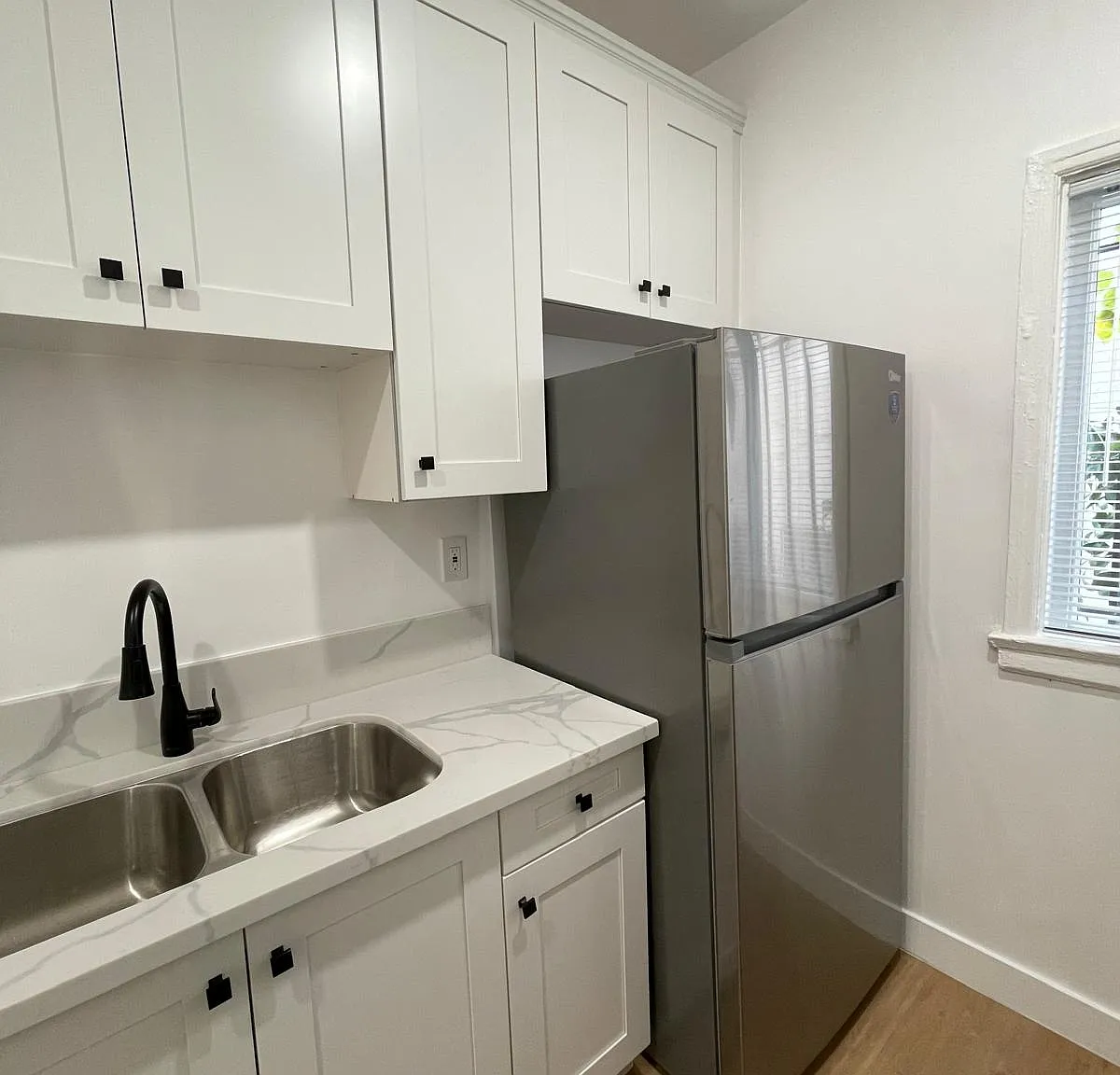 Studio, 400 sqft, $1,500 — Photo 3