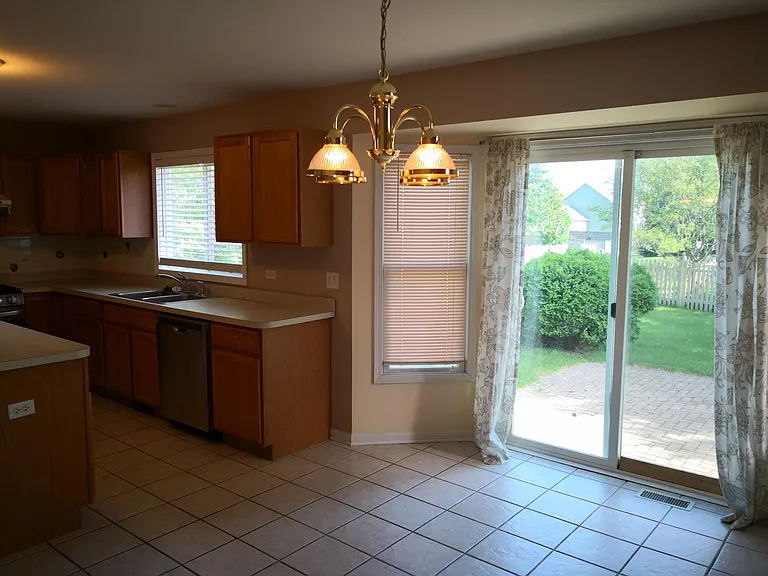 203 Jessica Ct — Photo 11