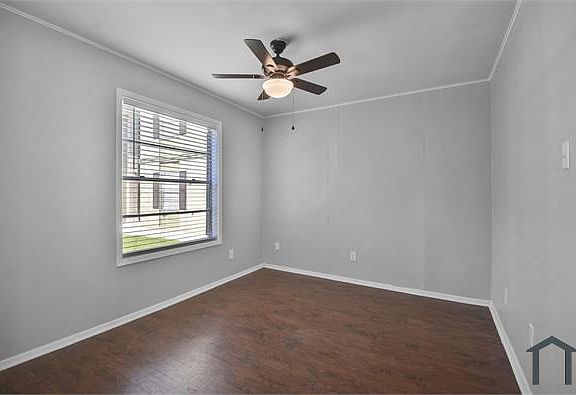 5th image of 1504 Broadmoor Dr #A