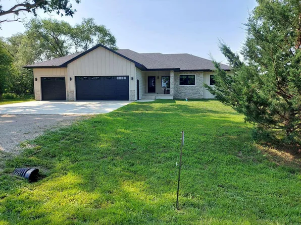 1000 Deerfield Rd, Vermillion, SD 57069