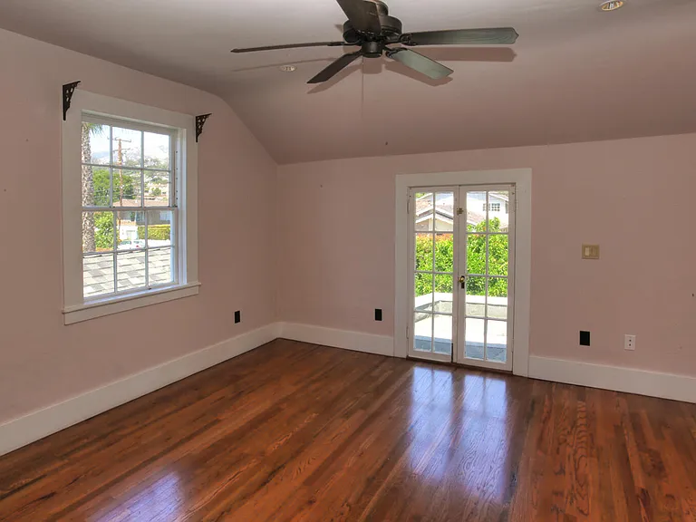 333 E Victoria St — Photo 10