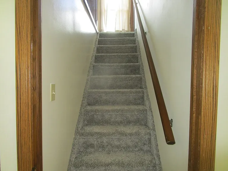 647 Arnold Ave — Photo 5