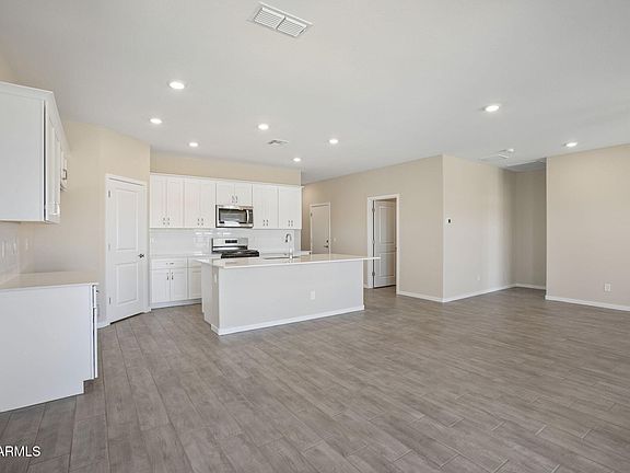 4th image of 36846 W NINA Street