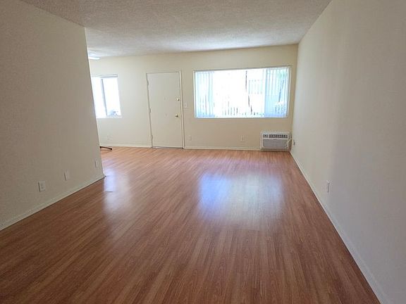5th image of 812 S Glendale Ave #6