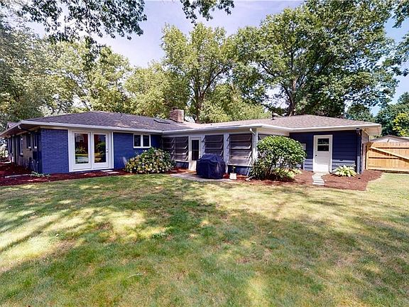 5th image of 2305 S Shore Dr