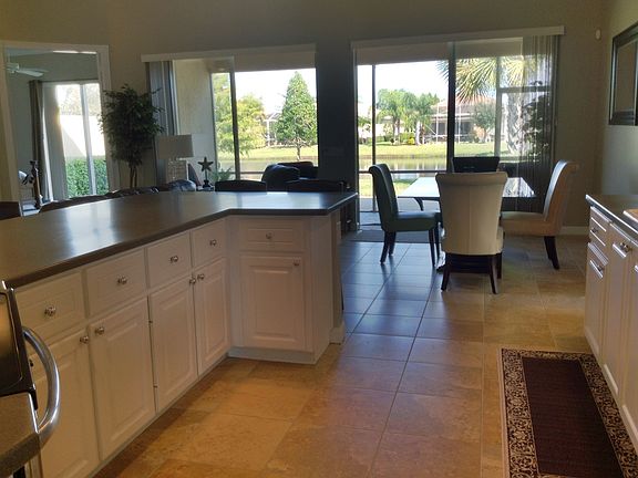 4th image of 12370 SW Elsinore Dr