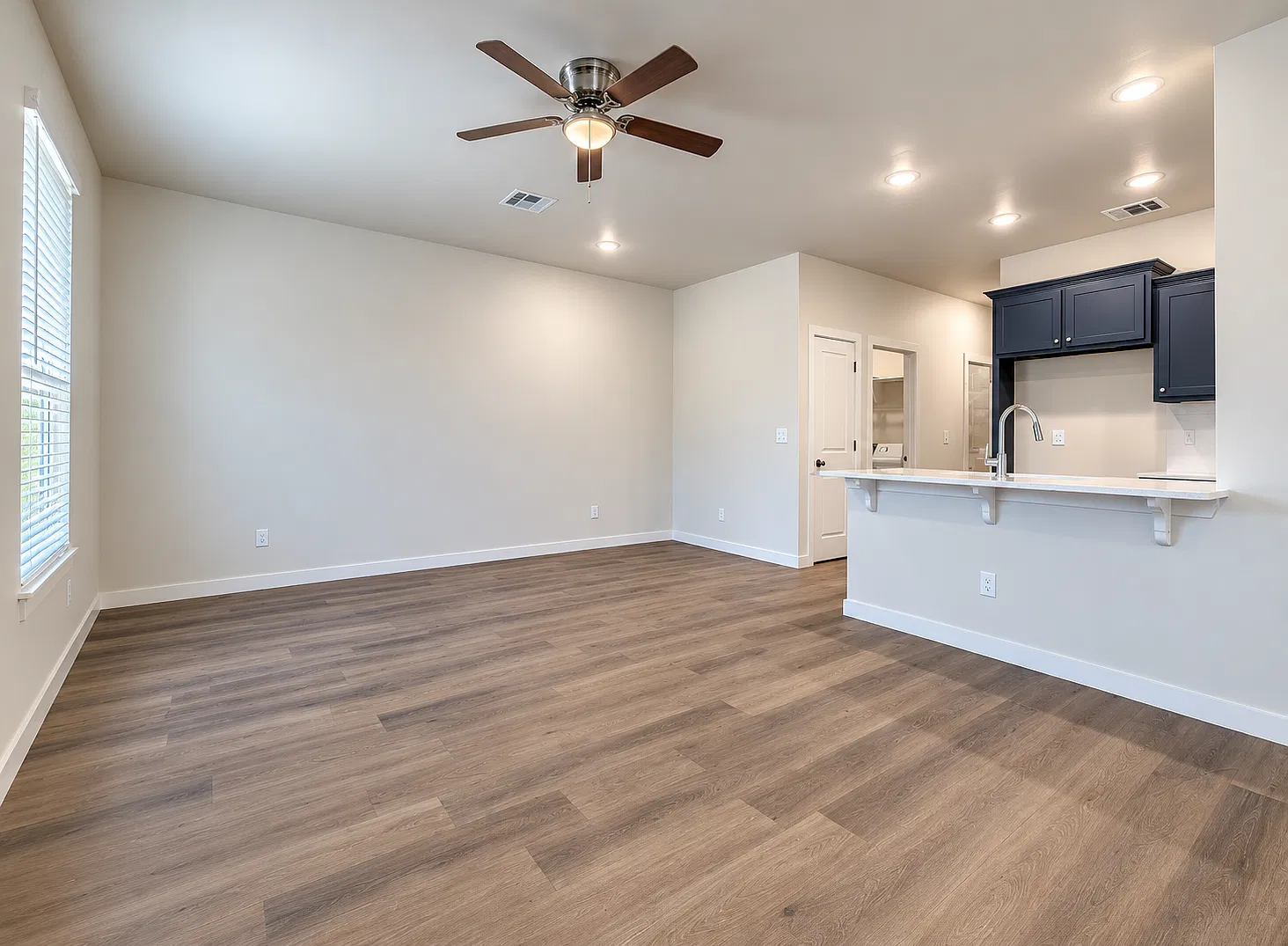 3 bed, 1150 sqft, $1,400 — Photo 3