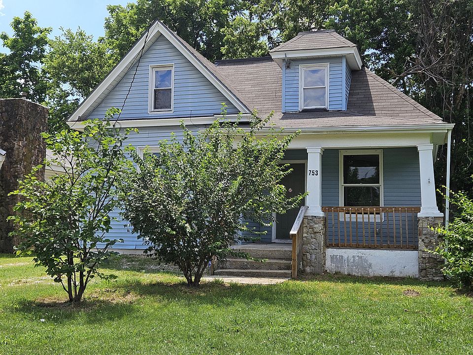 1st image of 753 N Brown Avenue