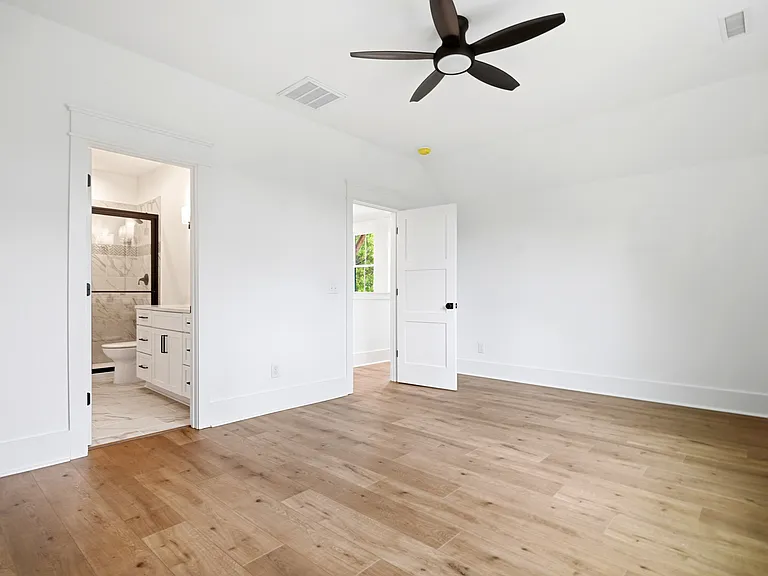 9016 Sedgley Dr — Photo 47