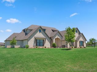 8209 N 150th Ct E, Owasso, OK 74055
