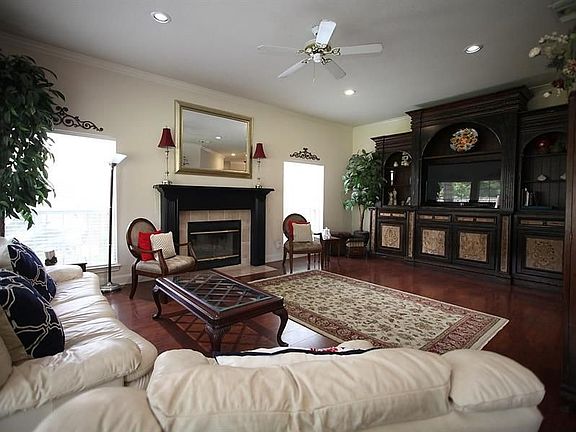 4th image of 6835 Tallow Dr