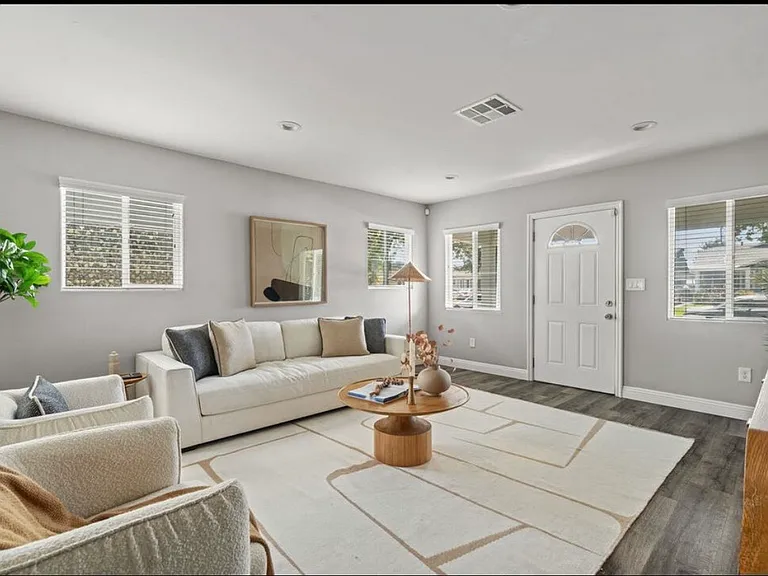 5434 4th Ave — Photo 2