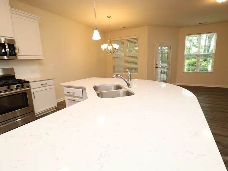 1105 Neighborly Way — Photo 10