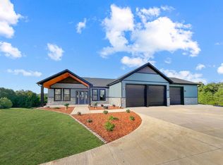 21-52 Old Wharf Rd, Lanark, IL 61046