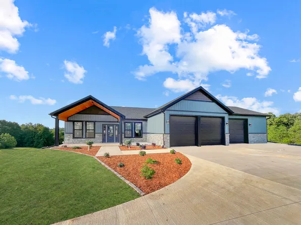 21-52 Old Wharf Rd, Lanark, IL 61046