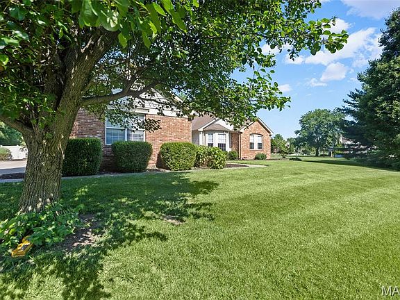 3rd image of 4313 Woodfield Pl