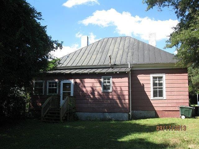 2nd image of 1311 Clark St