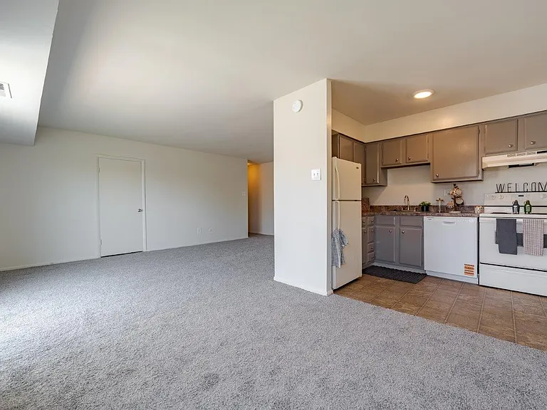 Blair Mill Village East Apartment Homes — Photo 7