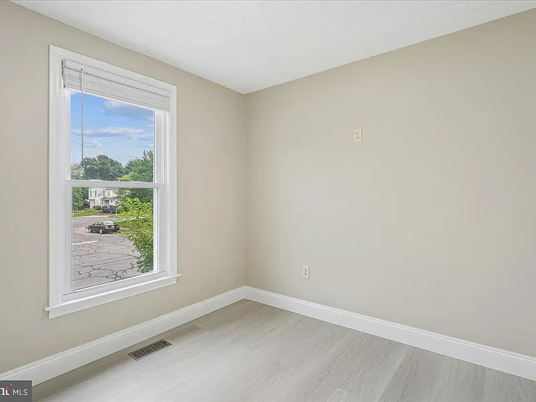 1315 Danberry Dr — Photo 15