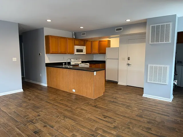 Kitchen / Living Room