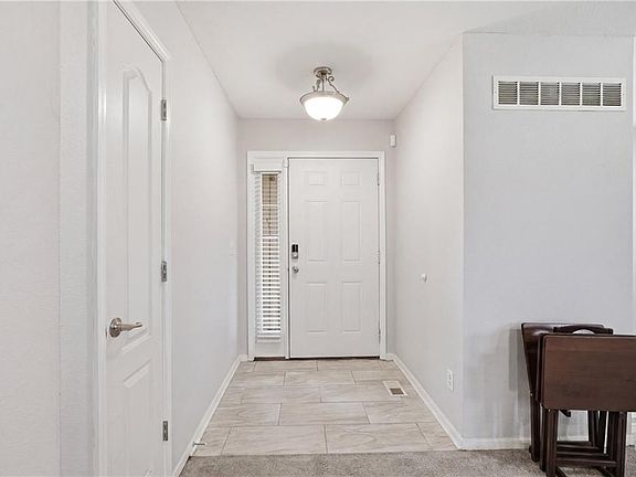 5th image of 4512 Hedges Ave