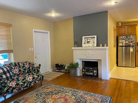 4th image of 829 Granada Groves Ct