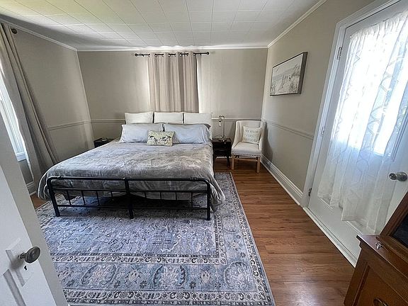 Large master bedroom 