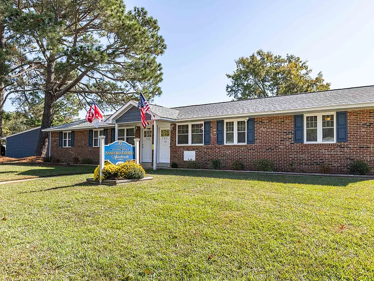 Sanford Estates — Photo 21