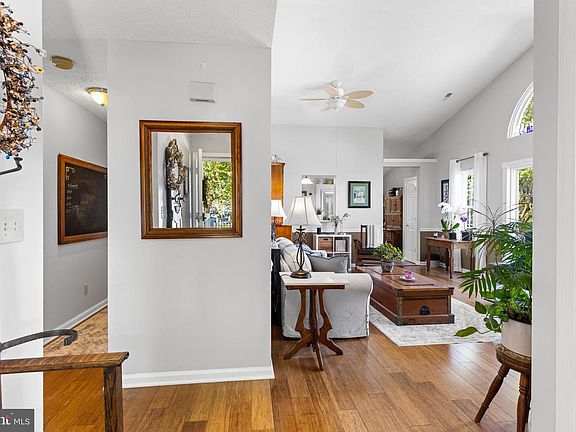 4th image of 14776 Porterfield Dr
