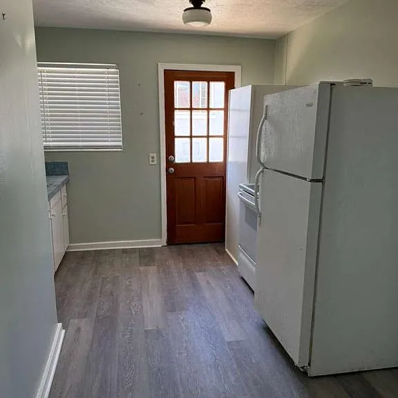 140 Frazar Rd — Photo 17