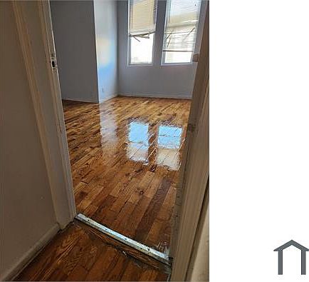 2nd image of 4824 N Marshall St