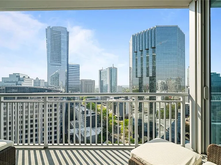 3338 Peachtree Rd NE #2207 — Photo 25