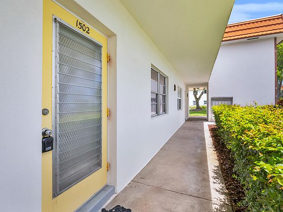 4th image of 1225 NW 21st Street #15-1502