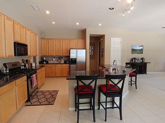 3rd image of 282 W Macaw Dr