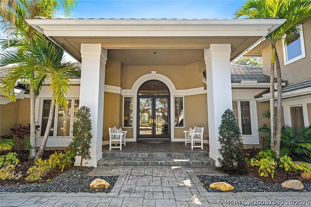 5 bed, 5.5 bath, 4882 sqft, $14,000 — Photo 3