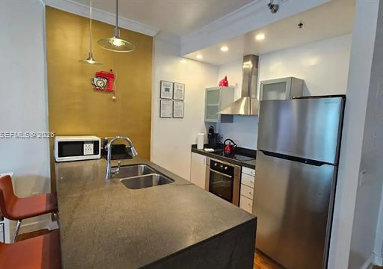 130 3rd St cu-101, Miami Beach, FL 33139 — Photo 1