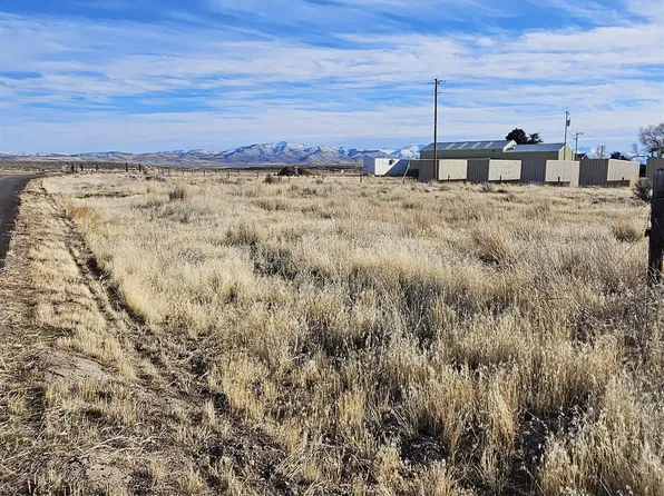 570 Pioneer Rd, Mc Dermitt, NV 89421