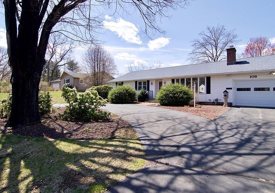 1st image of 108 Bel Air Dr