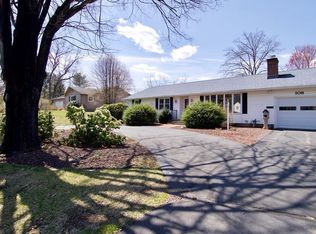 108 Bel Air Dr, Longmeadow, MA 01106