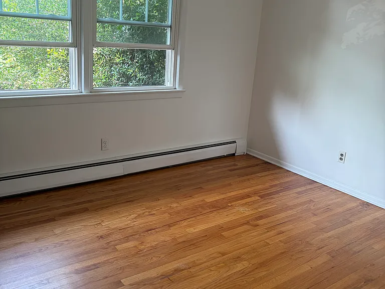 30 Leroy Pl #1 — Photo 3