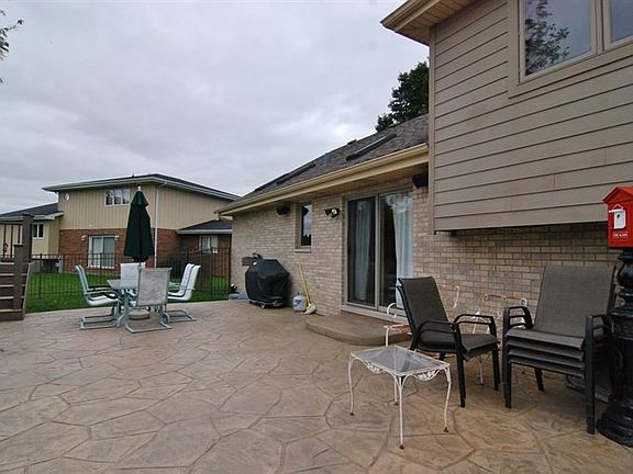 4th image of 19748 Stonehenge Dr