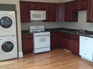 29 Portsmouth St #2R, Cambridge, MA 02141