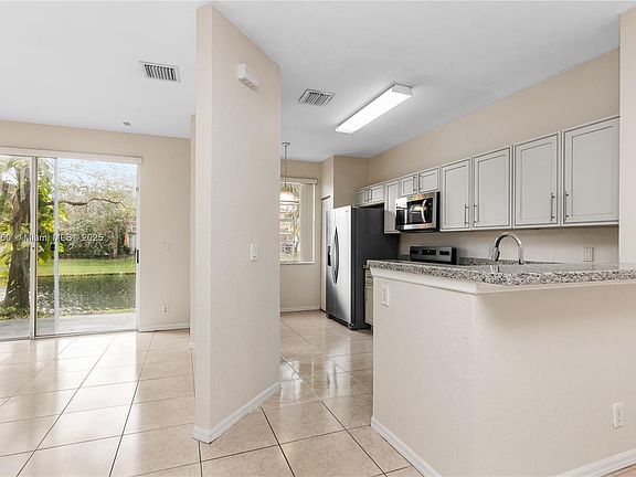 5th image of 3871 NW 91st Ter #0